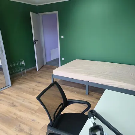 Privatunterkunft Reduced Prices, Furnished Room, Minimum 1 Month *